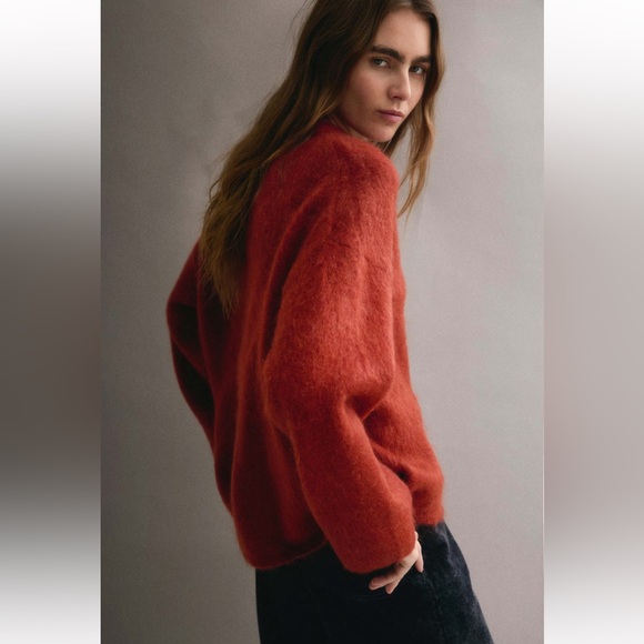 H&M Premium Oversized sweater in a soft knit with mohair and wool content NWT - Picture 2 of 14